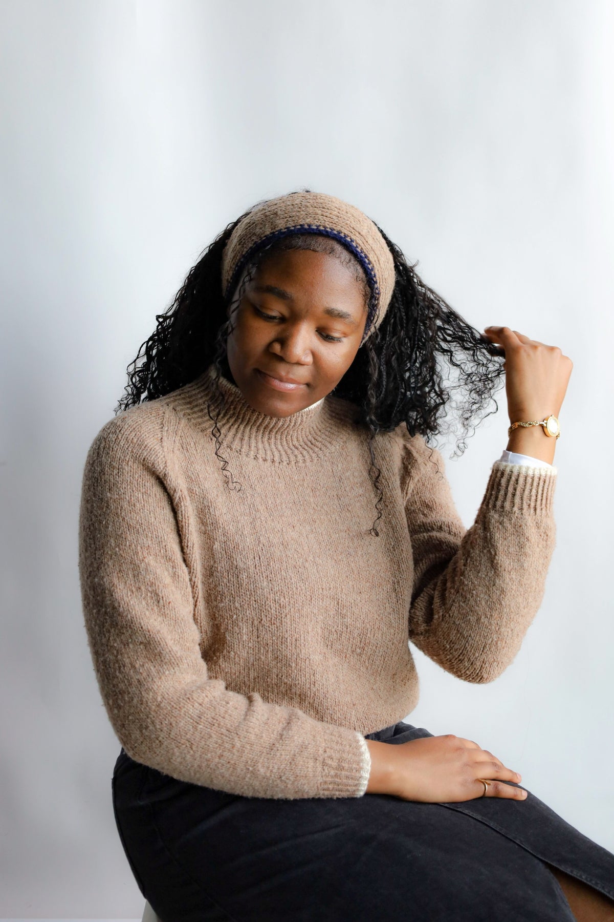 Utku Knit Headband in Tobacco Brown — stitch detail