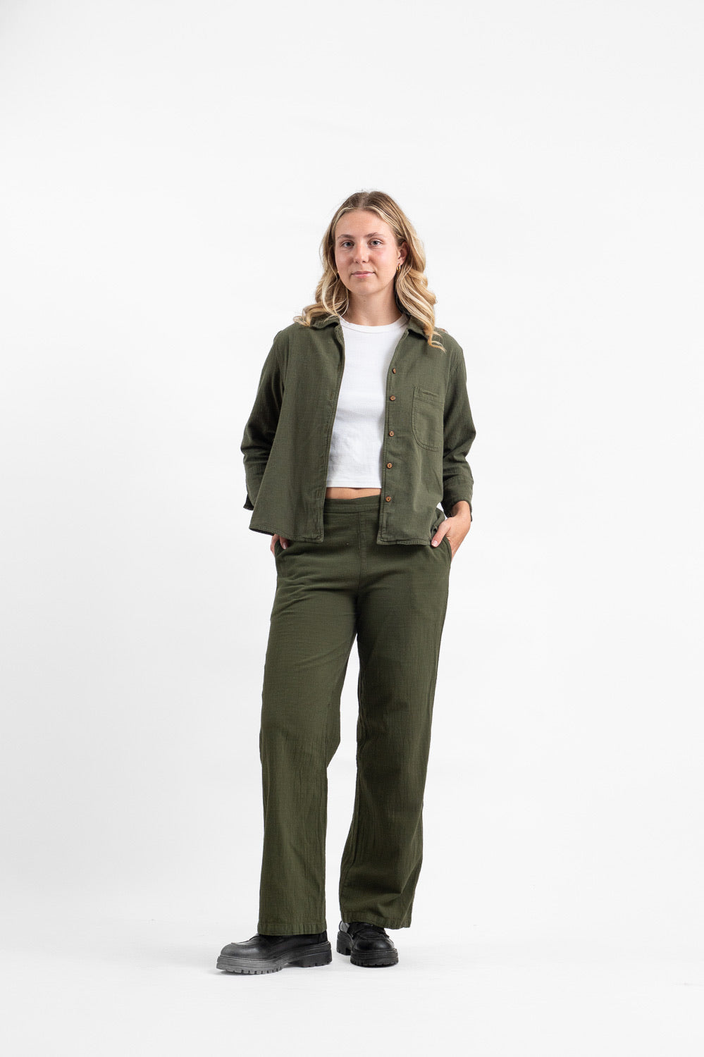 Model wearing Utku Straight Pants in Olive green — crinkle cotton