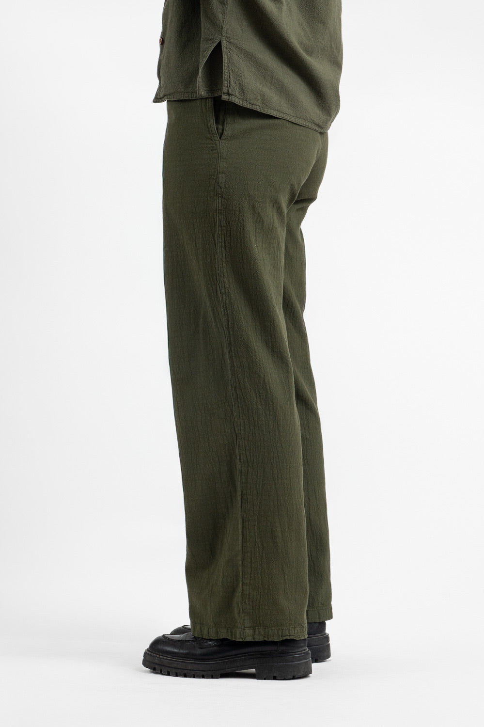 Utku Straight Pants in Olive green — handmade in Ecuador